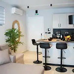 Zen By The Sea Apartment